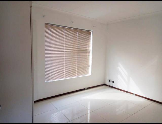 2 BEDROOM HOUSE RENTED IN OVERBAAKENS